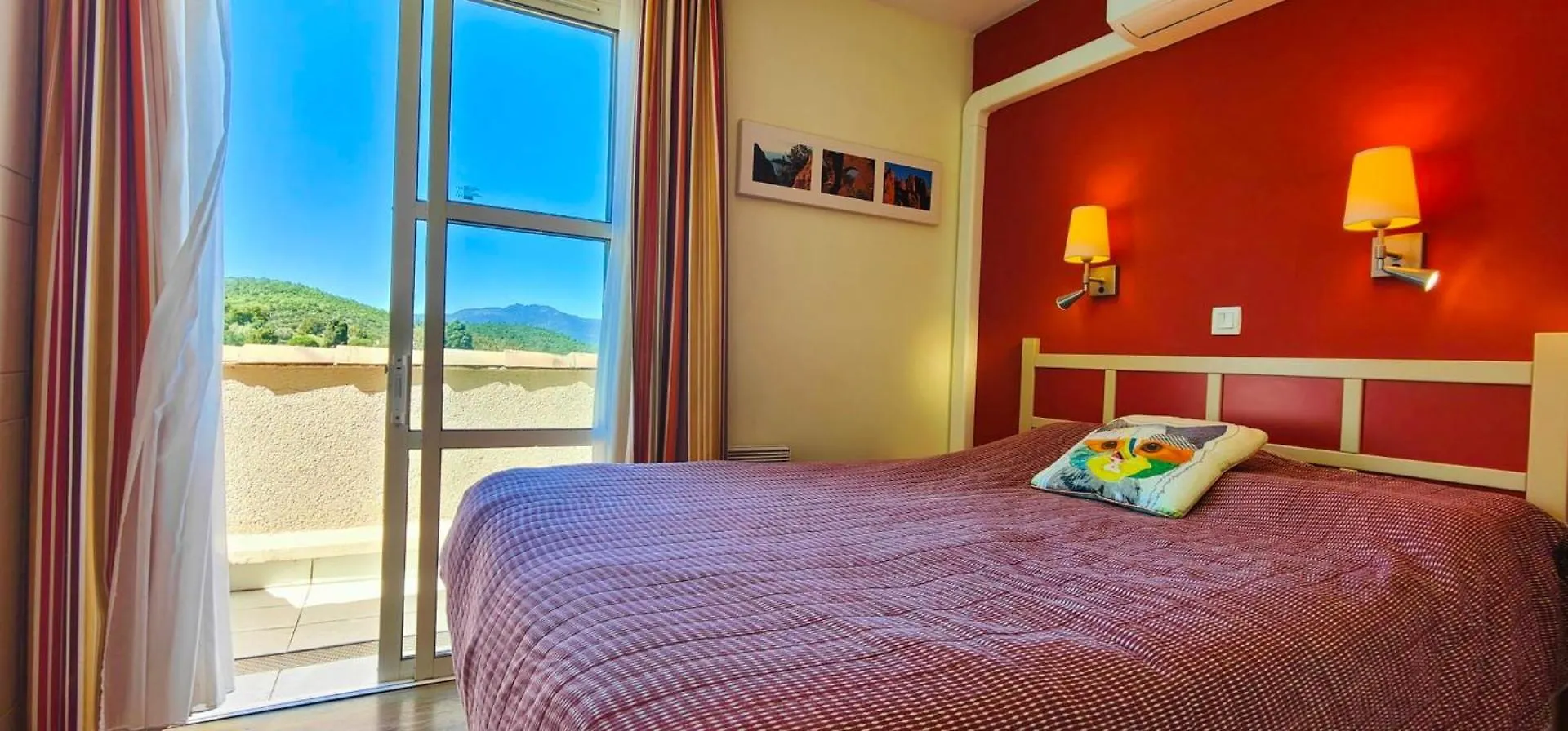 Apartament Beautiful Apt With Ac And Swimming Pool Saint-Raphaël