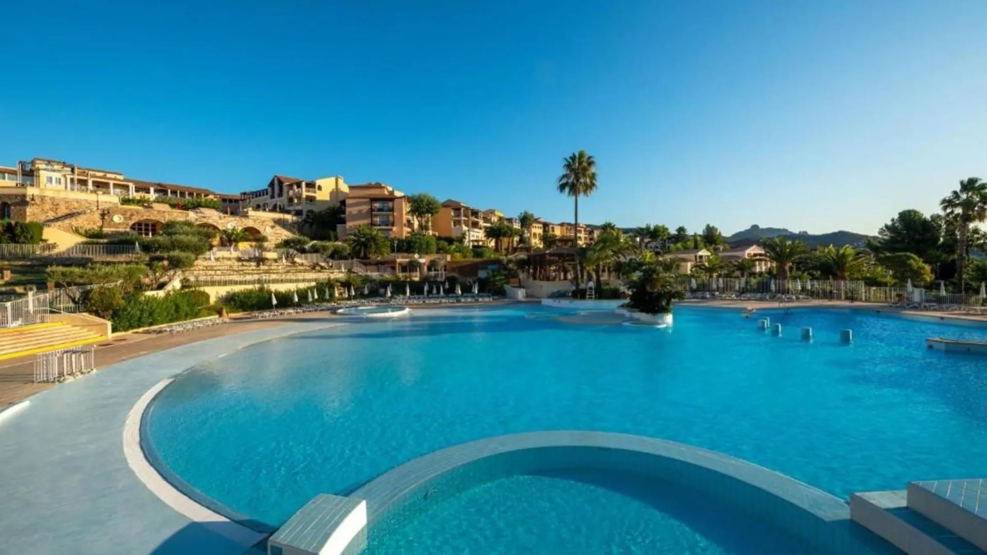 Beautiful Apt With Ac And Swimming Pool Saint-Raphael  Saint-Raphael (Var)