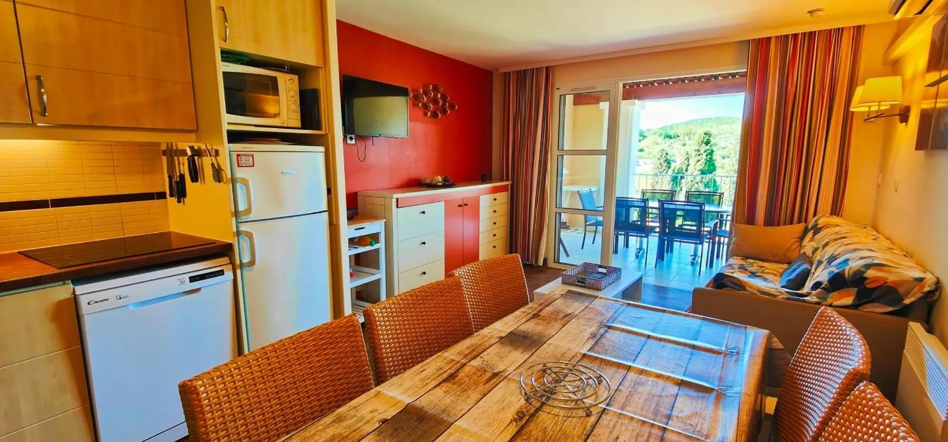 Apartment Beautiful Apt With Ac And Swimming Pool Saint-Raphael