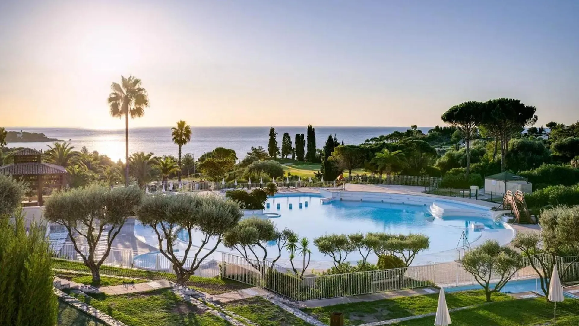 Beautiful Apt With Ac And Swimming Pool Saint-Raphael  0*, Saint-Raphael (Var)