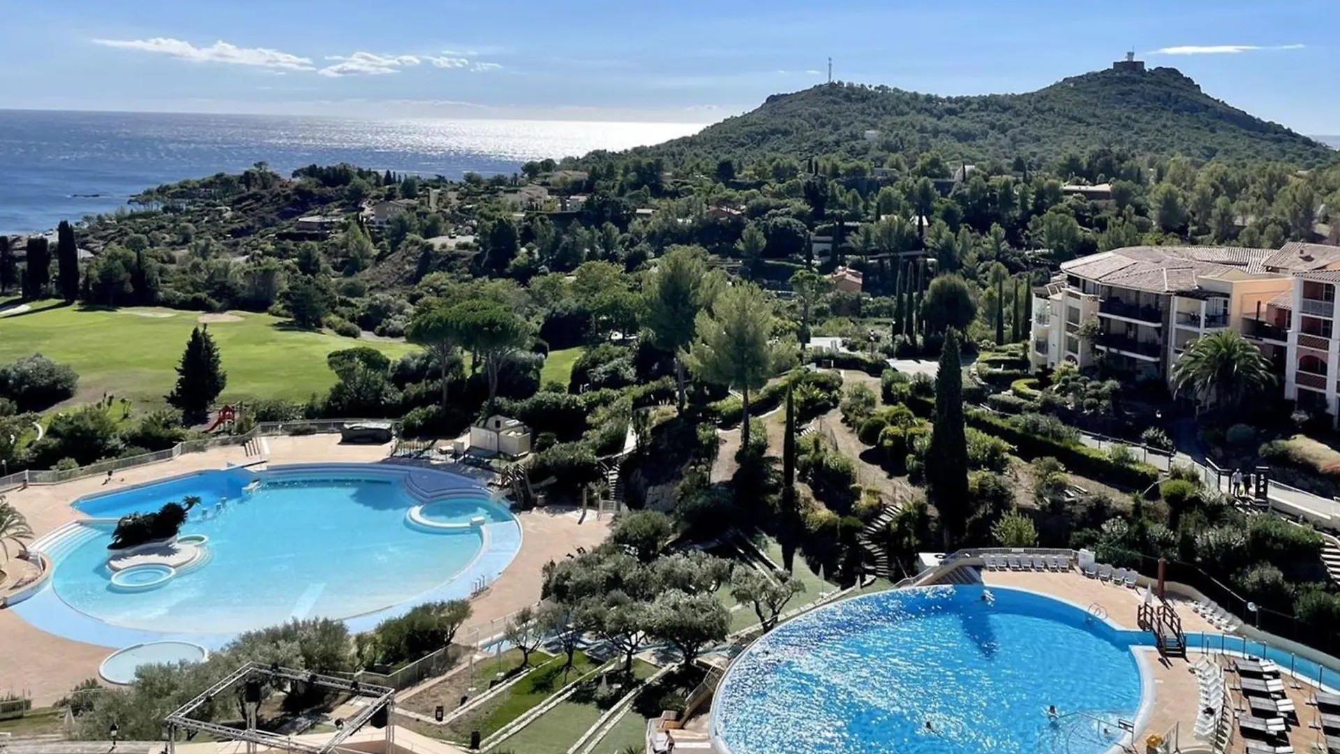 Apartment Beautiful Apt With Ac And Swimming Pool Saint-Raphael